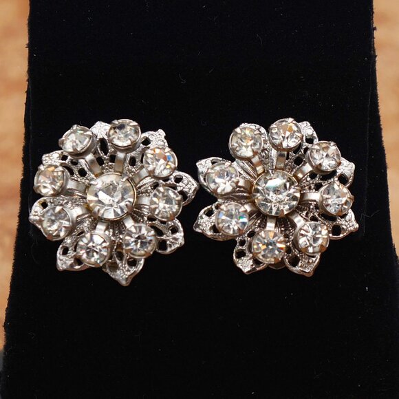 Vintage Tiered Crystal Floral Cluster Earrings Ornate Petal Silver Tone Clip-on - Picture 2 of 9